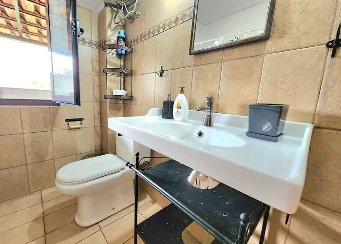 Turqoise Flat In Center With 24h Self Check In Apartmán Tirana